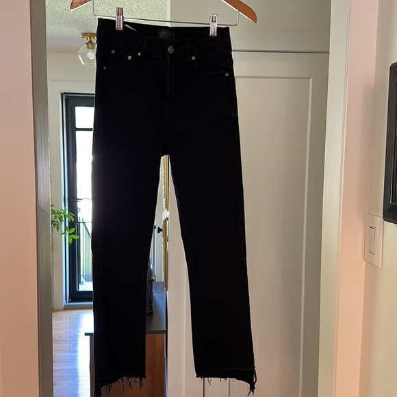 MOTHER LOOKER ANKLE FRAY (Girl Crush) colour is black - Picture 2 of 7